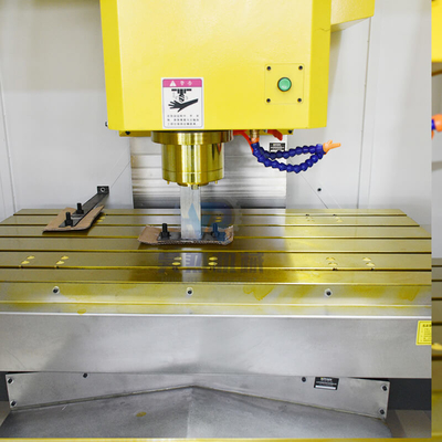 Vmc1370 3 Axis CNC ভার্টিক্যাল মিলিং সেন্টার মেশিন VMC