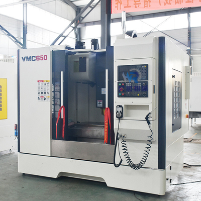650 Vmc উল্লম্ব মেশিনিং সেন্টার উচ্চ গতির তিন অক্ষ ধাতু বাঁক উচ্চ নির্ভুলতা