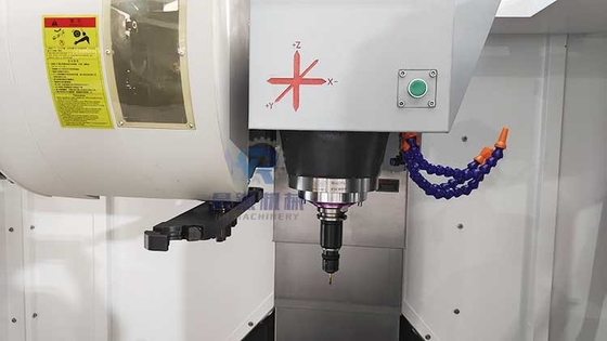 ইস্পাত সিএনসি উল্লম্ব মেশিনিং সেন্টার VMC850 মেটাল সিএনসি মিলিং মেশিন